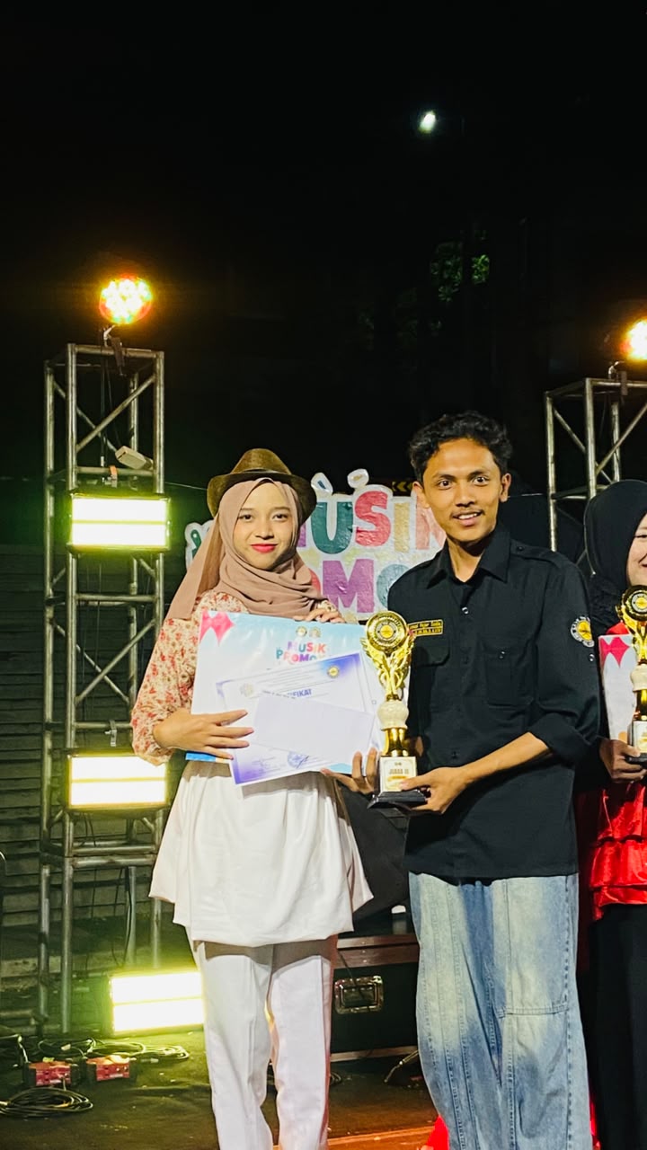 Prestasi Membanggakan! Siswa MAN 2 Malang Raih Juara 3 Solo Vocal di Ajang "Musik Promo XIII" UIN Malang