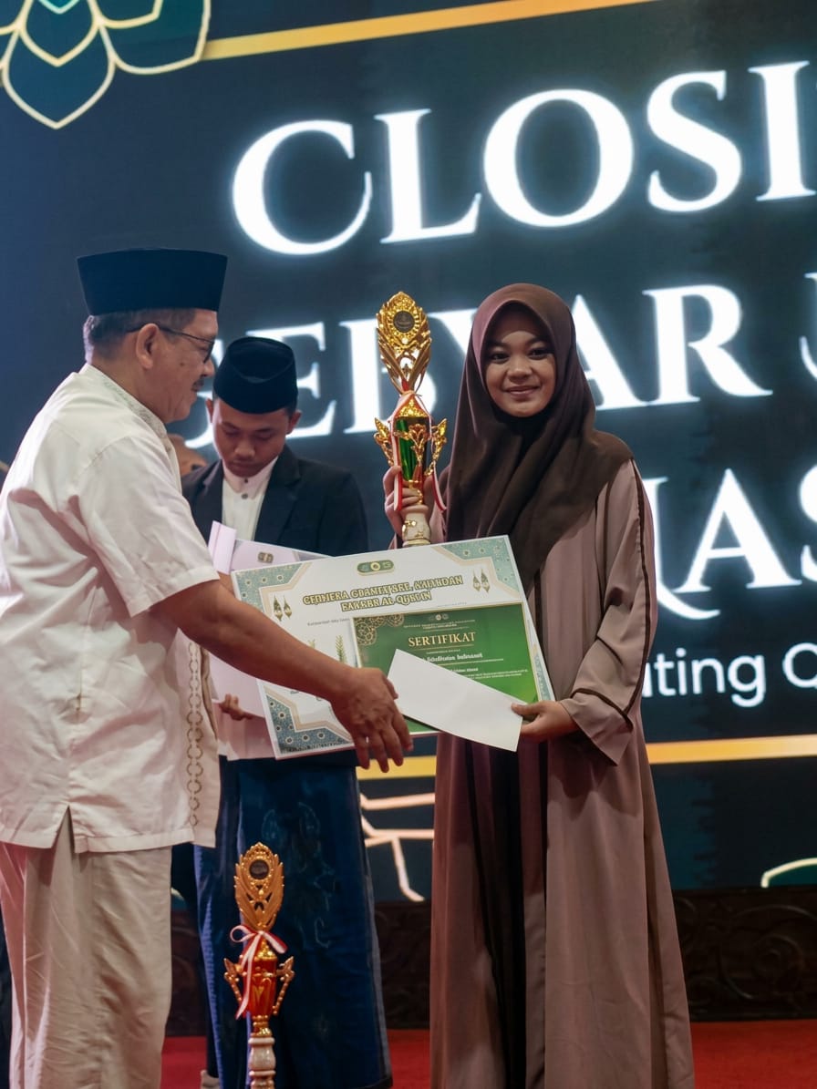 GEMA KALAM ILAHI DI KAMPUS BRAWIJAYA: NADIA SHOFIATUR RAHMAH BAWA MAN 2 MALANG NAIK PODIUM NASIONAL GBQN XI 2026